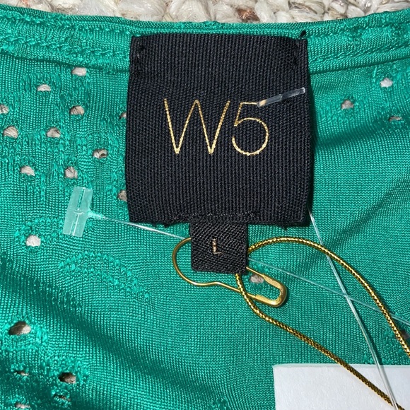 NWT W5 Beautiful Emerald Green Cold Shoulder short sleeve blouse. - Picture 9 of 12